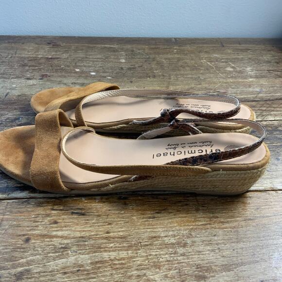 Eric Michael Betsy Low Wedge Sandal Women Size 40 - Picture 2 of 3